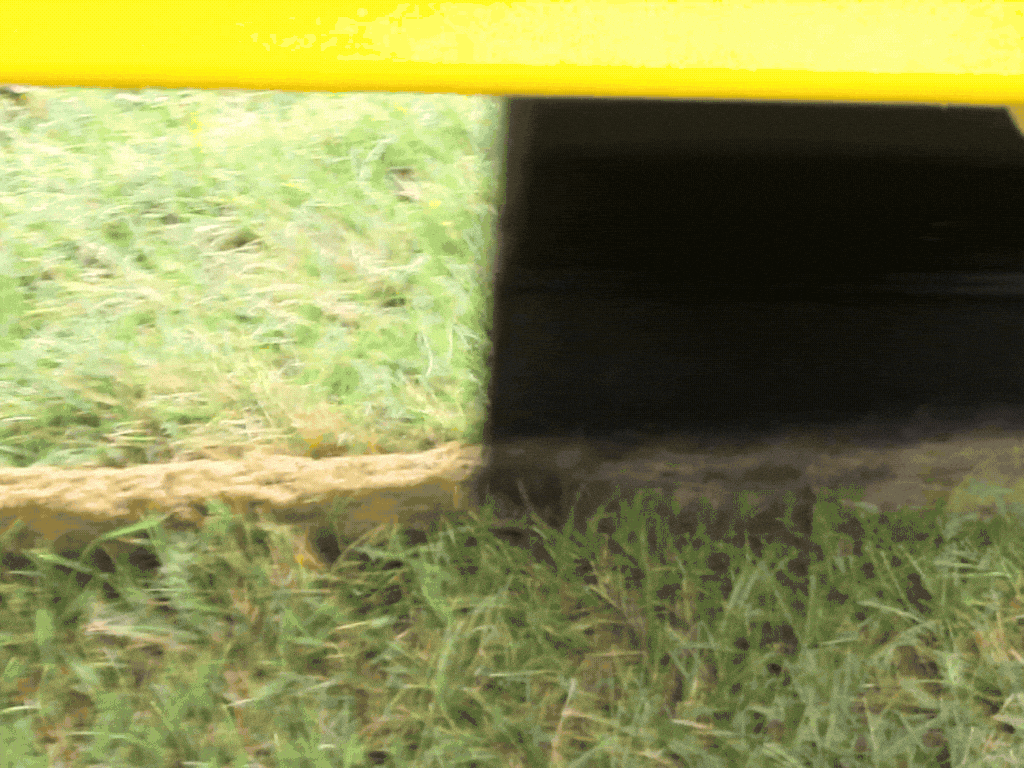 The MH100 crushes or pulls out very large stones 